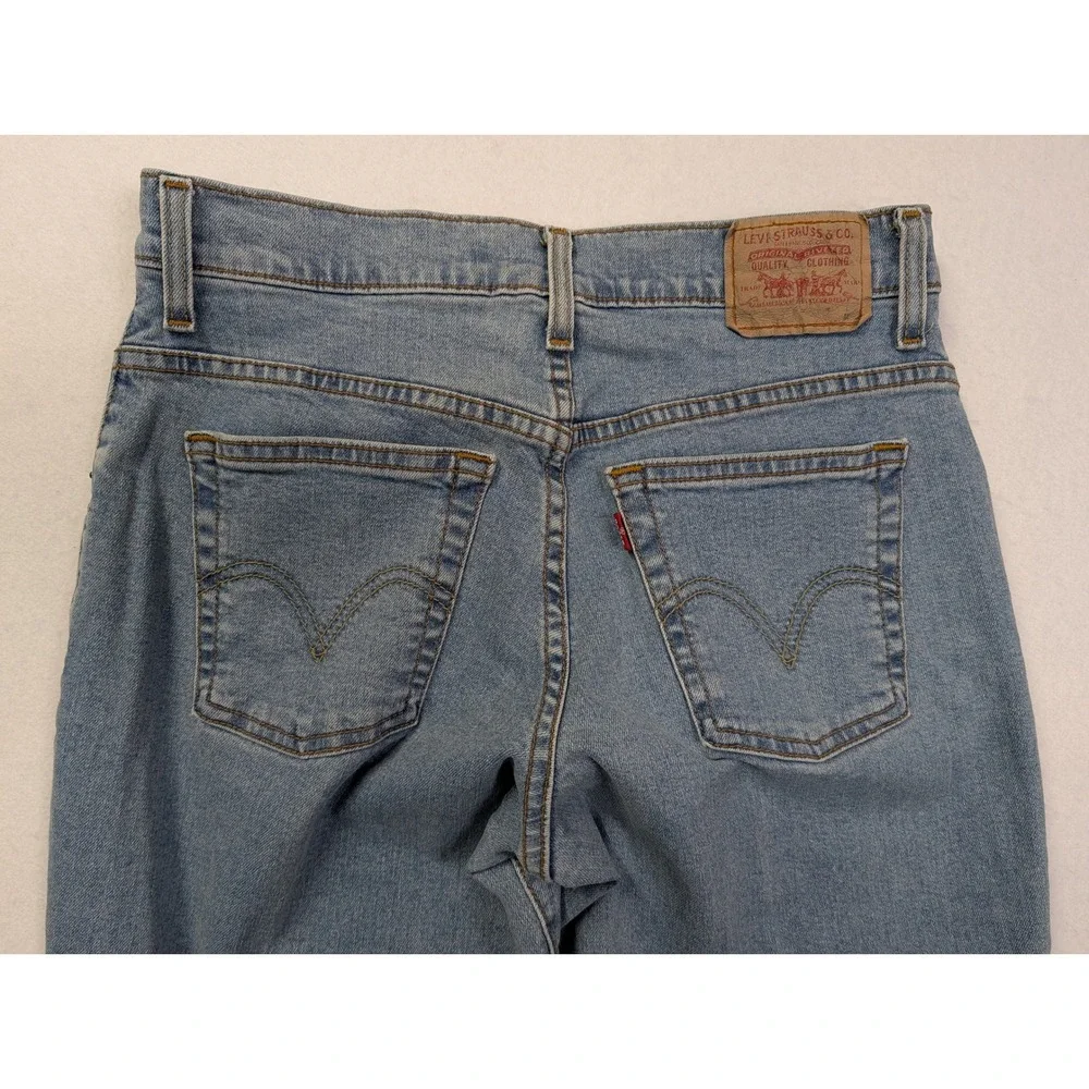 Levis‎ Womens 550 Classic Relaxed Boot Cut Jeans Sz 4 M Stretch Medium Wash Blue